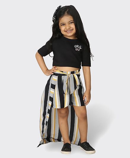 Tic Tac Toe Half Sleeves Top With Striped Shorts - Black