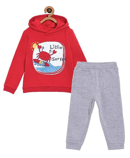 The Mom Store Little Surfer Print Full Sleeves Hoodie With Track Pants - Red