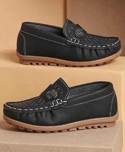 Cute Walk by Babyhug Printed Loafers - Black