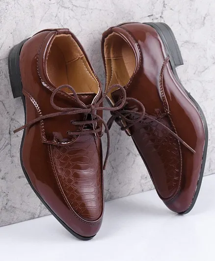 Cute Walk by Babyhug Formal Shoes - Brown