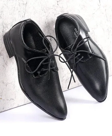 Cute Walk by Babyhug Formal Shoes - Black