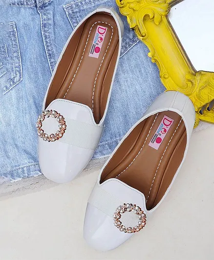D'chica Metal & Rhinestone Embellishment Ballerinas - Gold & White