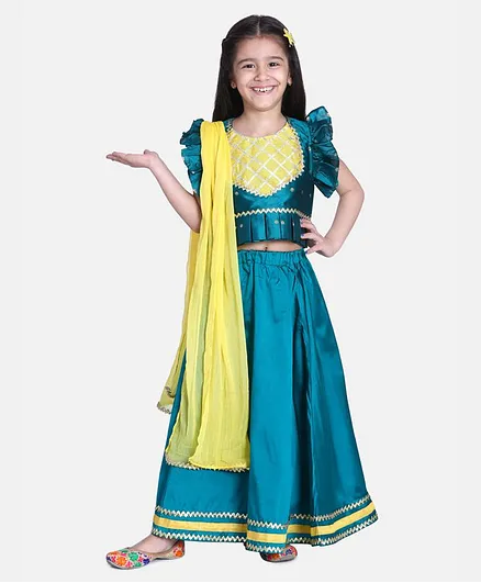 BownBee Cap Sleeves Taffeta Butti Patch Peplum Style Choli With Lehenga & Dupatta - Green