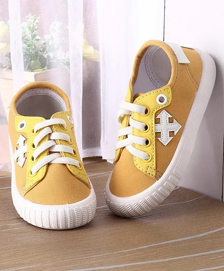 Cute Walk by Babyhug Casual Shoes - Yellow