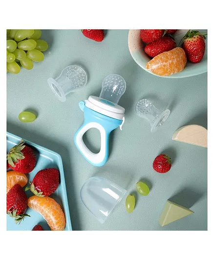 Kicks & Crawl 2 in 1 Fruit Feeder & Nibbler - White & Blue