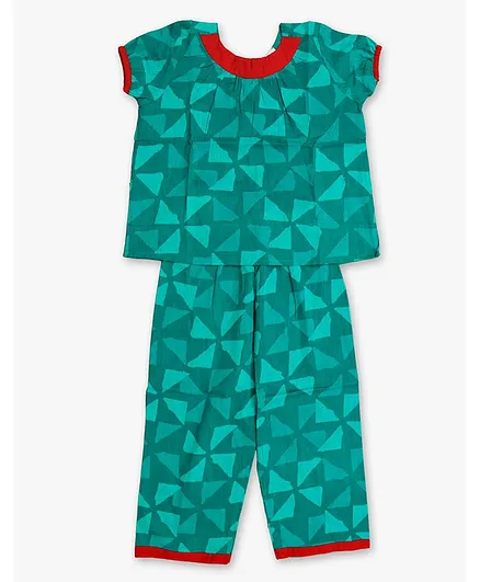 Little Pockets Store Short Sleeves Printed Night Suit - Green