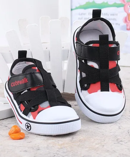 Cute Walk by Babyhug Casual Shoes - Black