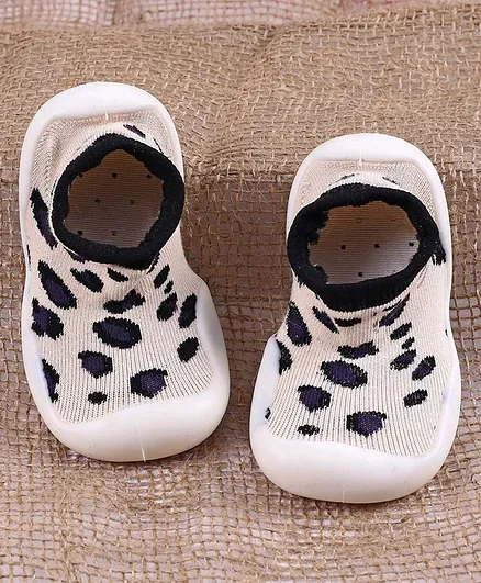 Hoppipola Animal Print Sock Shoes - Black & Brown