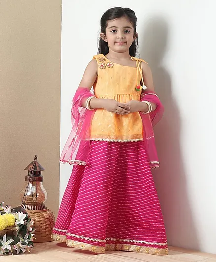 Pspeaches Gold Flower Print Sleeveless Choli With Dupatta & Lehenga Set - Pink & Gold