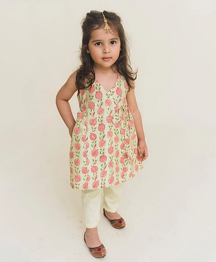 MR.BRAT Sleeveless Hand Block Print Detailing Kurta & Pajama Set - Light Green