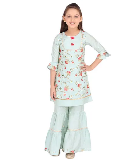 Cutecumber Three Fourth Sleeves Flower Embroidery Detailing Kurta & Sharara Set - Light Green