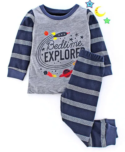 Rikidoos Full Sleeves Bedtime Explorer Printed Night Suit - Light Grey & Black