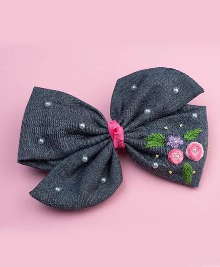 Ribbon candy Flower Embroidered Bow With Pearl Details Alligator Clip - Grey