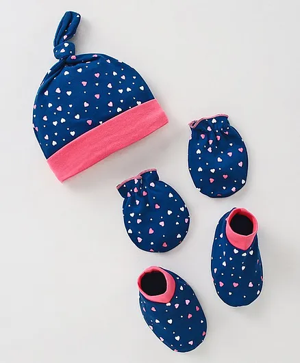 Babyhug Cap Mitten & Booties Heart Print - Cap Diameter 9.5 cm