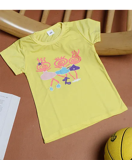 PASSION PETALS Half Sleeves Doll Dancing Print Detailing Tee - Yellow