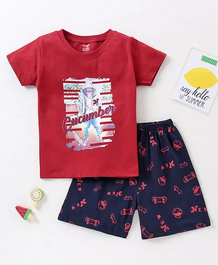 Cucumber Half Sleeves T-Shirt With Shorts - Red
