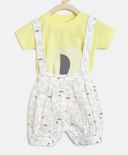 Li'L tomatoes Half Sleeves Tee With Animal Print Detailing Dungaree & Surprise Gift - Yellow