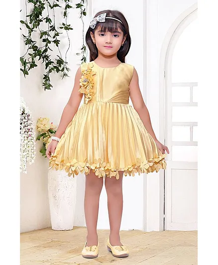 Fiona Sleeveless Pleated Flare Floral Embellished Dress - Yellow