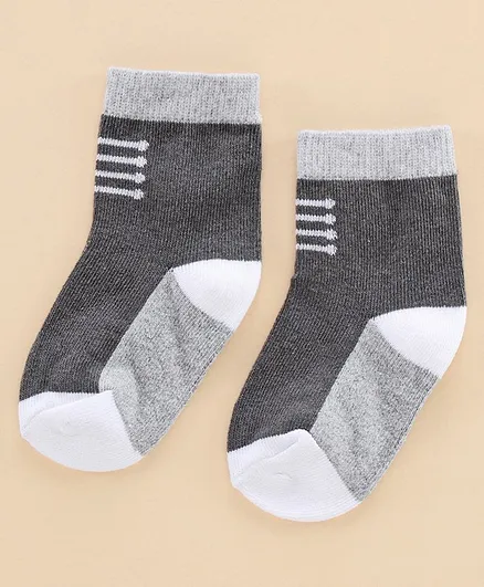 Cucumber Stripes Print Cotton Socks - Black