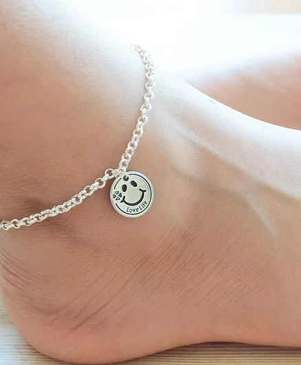 Pretty Ponytails Medallion Smile Detailing Anklet - Silver