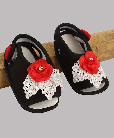 Daizy Flower Applique Sandal Style Booties - Black