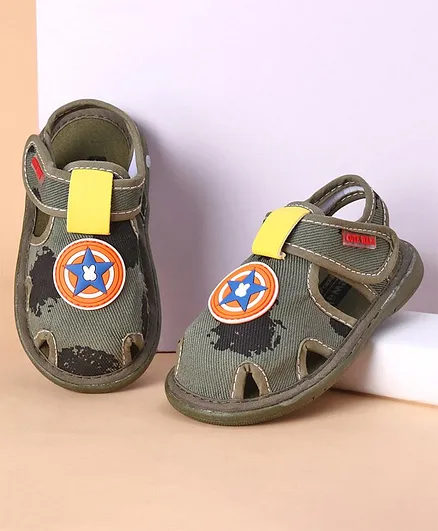 Cute Walk by Babyhug Sandals Captain America Applique - Green