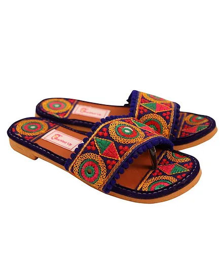 Buckled Up Threadwork Chappal With Work On Upper Sole - Blue