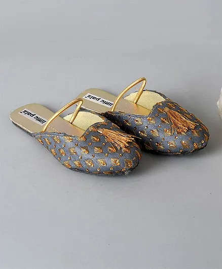 Little Palz Shells Embroidered Mojaris - Grey