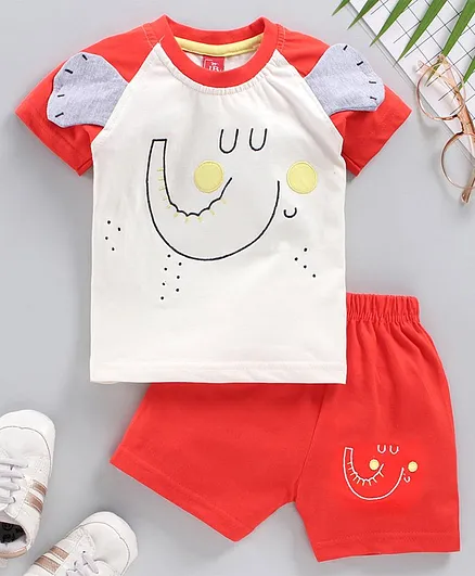 Jb Club Half Sleeves Elephant Applique Tee With Shorts - Red