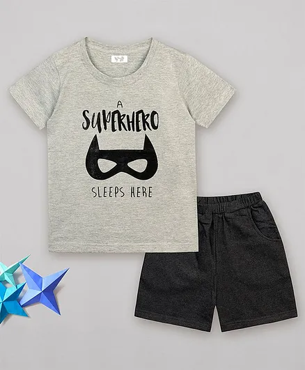 Sheer Love Super Hero Print Half Sleeves Night Suit - Grey