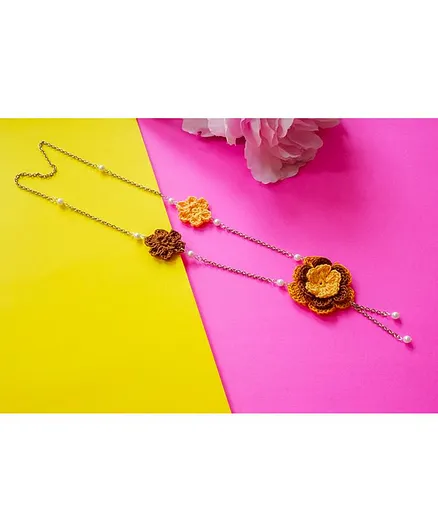 Bobbles & Scallops Floral Crochet Necklace - Yellow