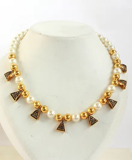 Milyra Necklace Pearls & Triangles - Golden