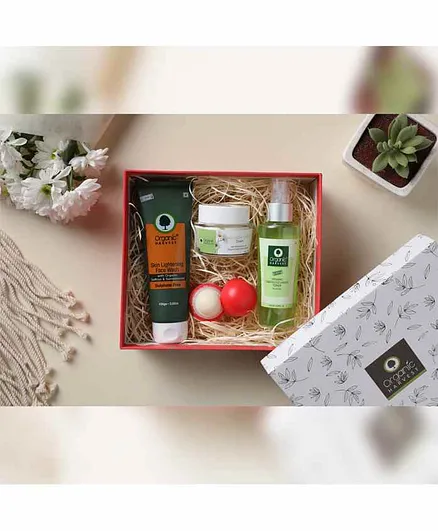 Organic Harvest Skin Radiance Kit Gift Box Pack Of 4 - 100 gm, 125 ml, 50 gm & 10 gm