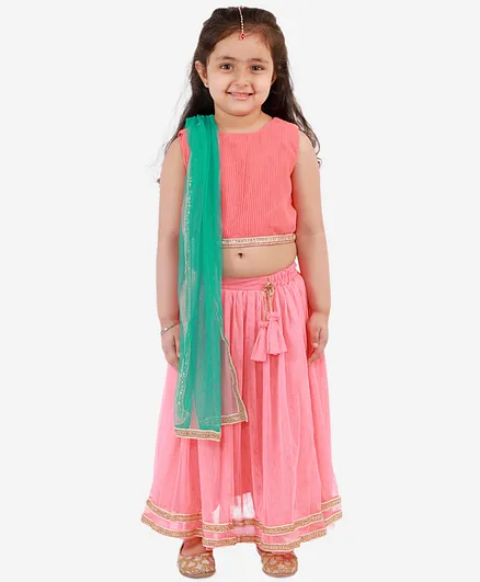 KIDSDEW Sleeveless Solid Color Choli With Lehenga & Netted Dupatta - Peach & Green