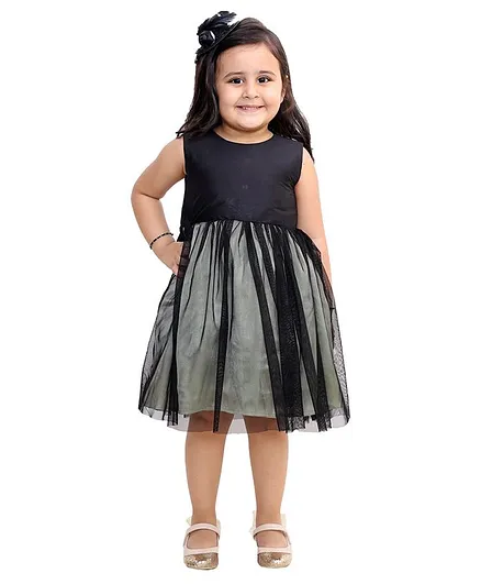 KIDSDEW Sleeveless Solid Color Neeted Fit & Flare Dress - Black & Green