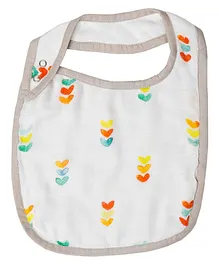 Tiny Giggles 100% Organic Cotton Bib Heart Print - White