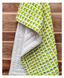 Ikeda Designs Reversible Baby Quilt Frog Print - White & Green