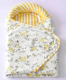 Lil Pinwheel Baby Wrap Wildflowers Print - Yellow