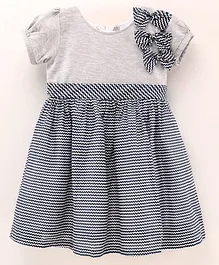 Rassha Puffed Cap Sleeves Partial Chevron Printed Flared Dress With Bow Applique - Grey & Black