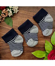 NEXT2SKIN Set Of 3 Striped Detail Socks - Grey