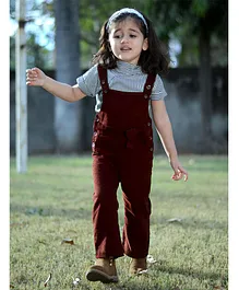 Piccolo Half Sleeves Striped Tee With Sleeveless Solid Dungaree - Maroon
