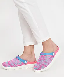 KazarMax Camouflage Print Casual Wear Clogs - Pink