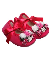Daizy Flower Applique Ribbon Bow Detailed Booties - Pink