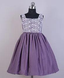 HEYKIDOO Sleeveless Floral Embroidered Flared Dress - Purple