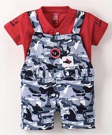 Jb Club Half Sleeves Text Printed Tee With Camouflage Dungaree - Red