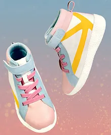 KazarMax Hopits Striped Patterned Colour Blocked High Top Unisex Sneakers - White & Peach