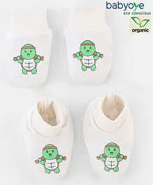 Babyoye Eco-Conscious 100% Organic Cotton Ninja Turtle Print Mittens & Booties- White