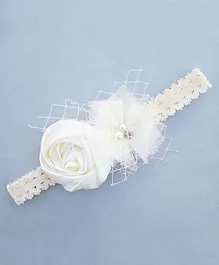 Akinos Kids Lace And Net Based Twin Rose Flower Applique Headband - Cream