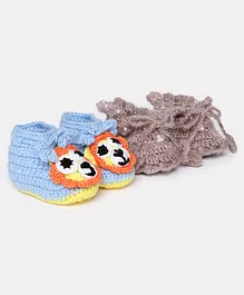 MayRa Knits Pack Of 2 Peal And Face Detailed  Hand Knitted Booties - Blue