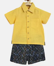 Charkhee Half Sleeves Solid Shirt With Blocked Motif Printed Shorts - Yellow & Blue